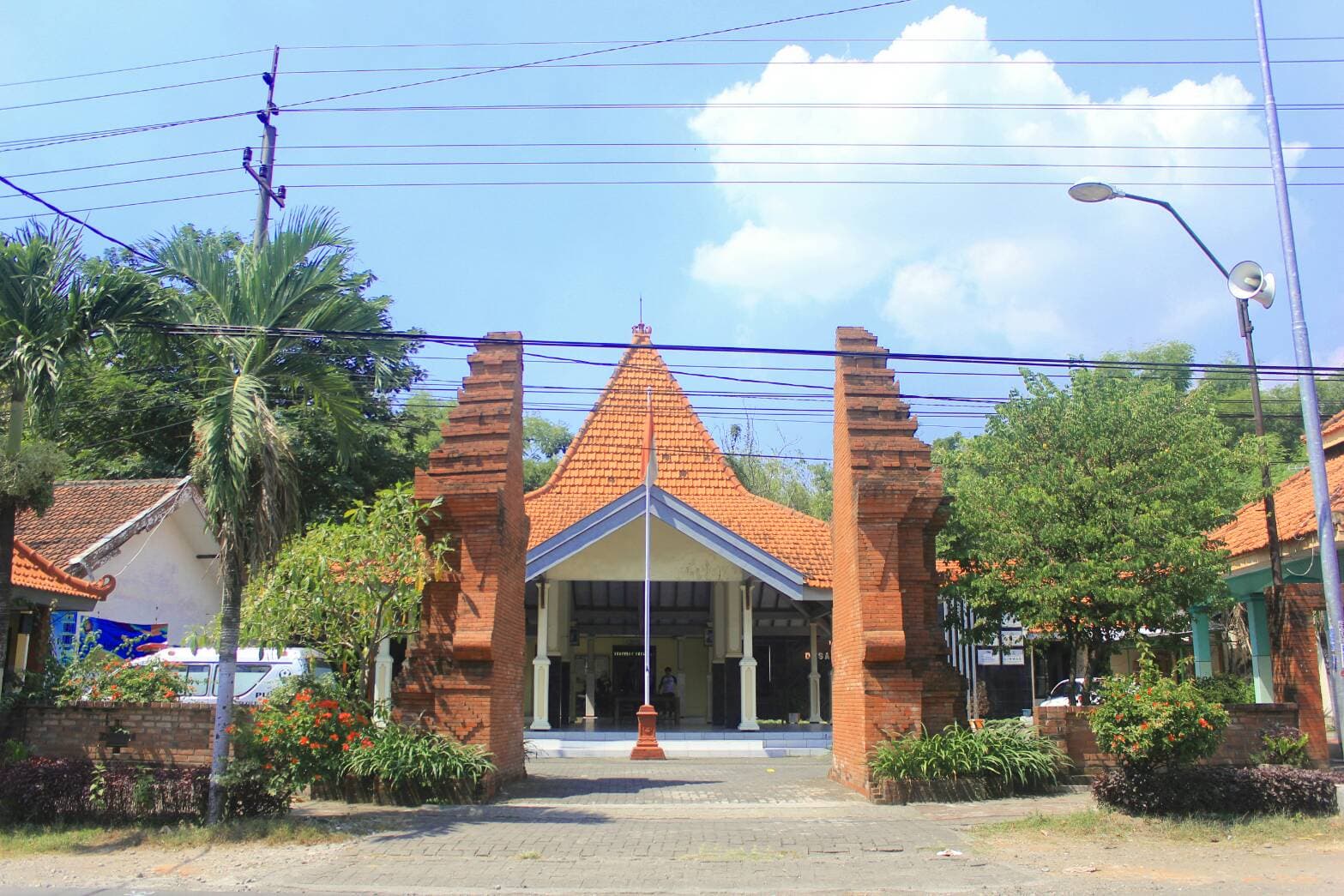 Latar Belakang Koperasi Merah Putih